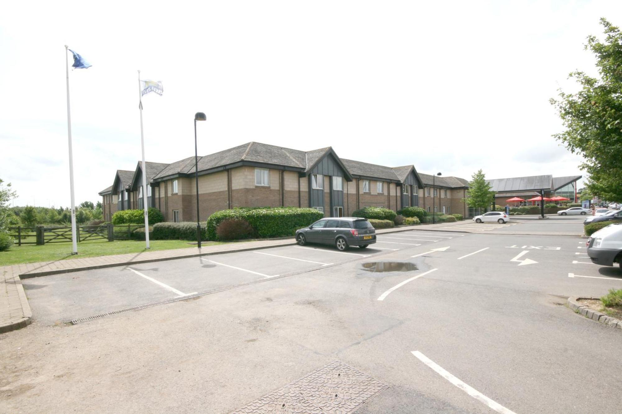 Days Inn Peterborough Ngoại thất bức ảnh